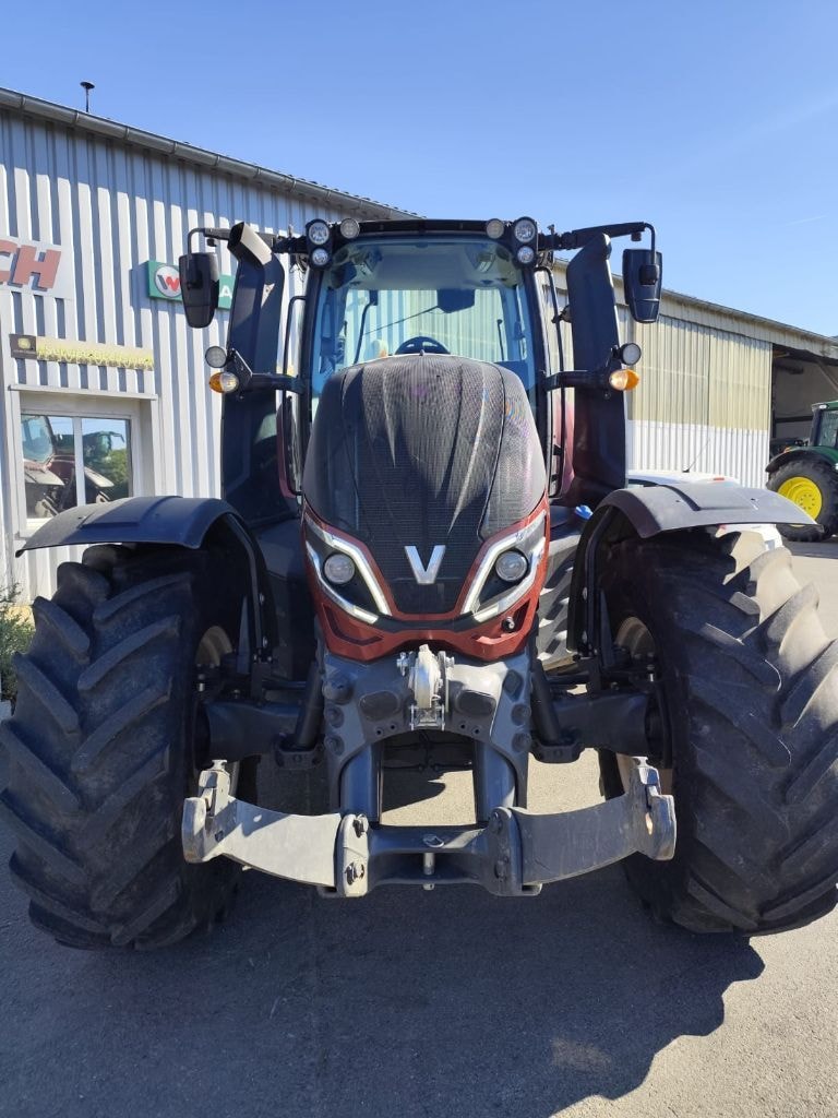 Tracteur VALTRA T145 - photo slide 8