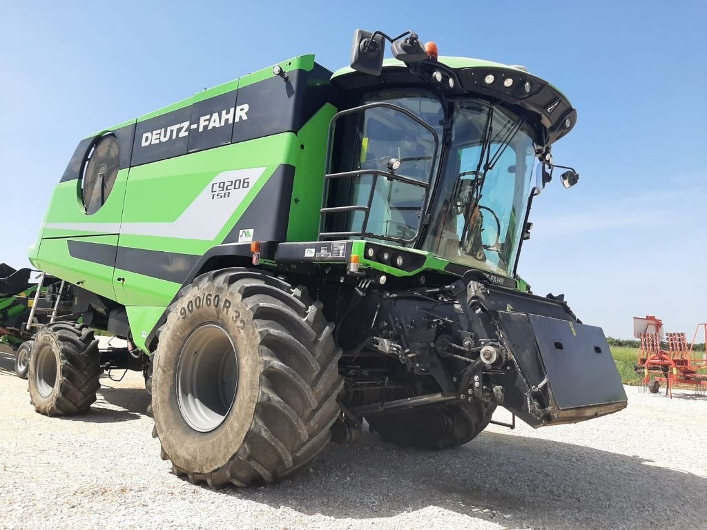Moissonneuse DEUTZ FAHR C9206 TSB - photo slide 23