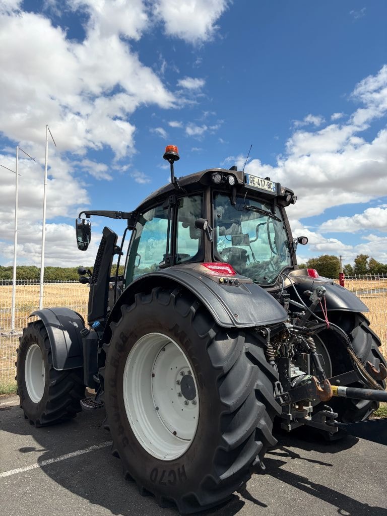 Tracteur VALTRA N155 - photo slide 3