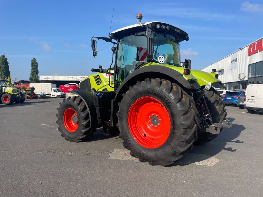 Tracteur CLAAS Axion 800 Cmatic cis + - photo slide 26