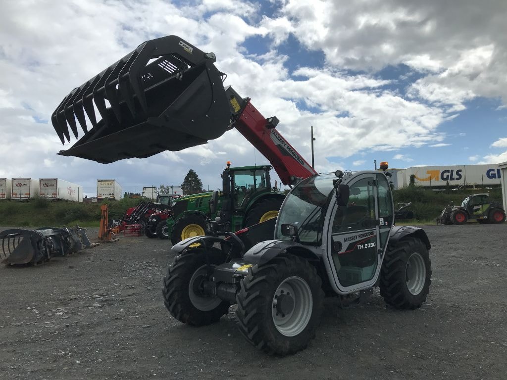 Telescopique MASSEY FERGUSON TH 6030 - photo slide 6