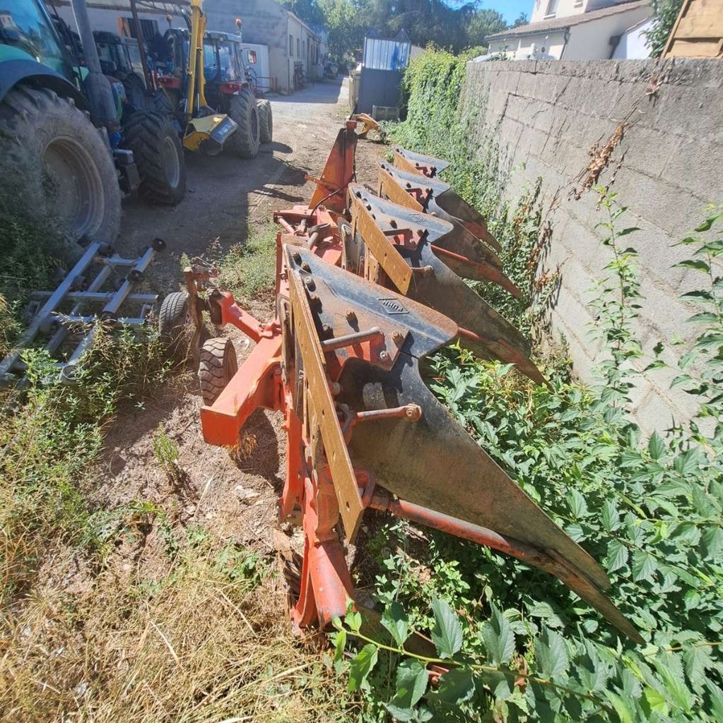 Charrue KUHN M120 - 4 SOCS - photo slide 5