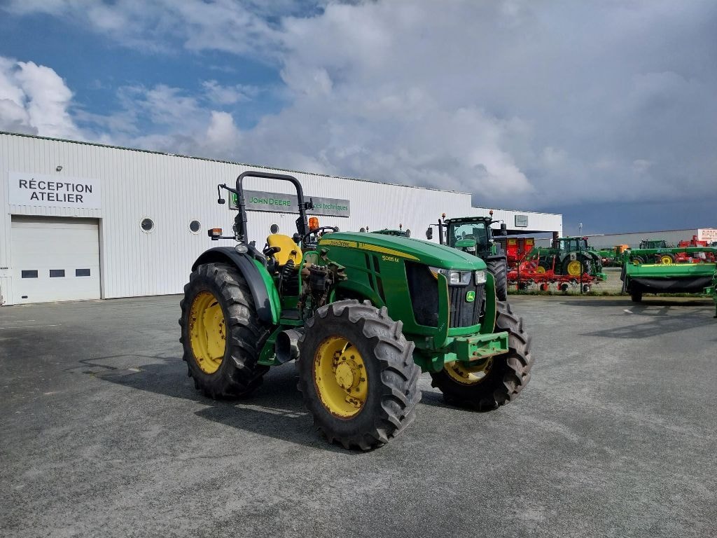 Tracteur JOHN DEERE 5085M - photo slide 5