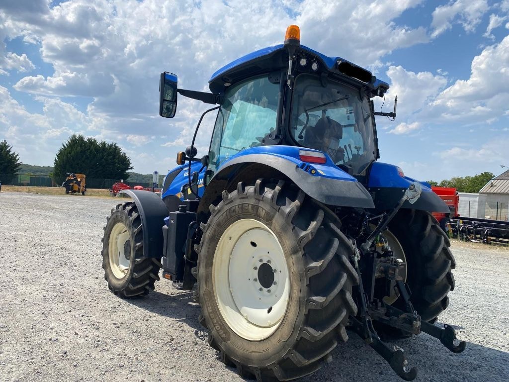 Tracteur NEW HOLLAND T6.145 - photo slide 6