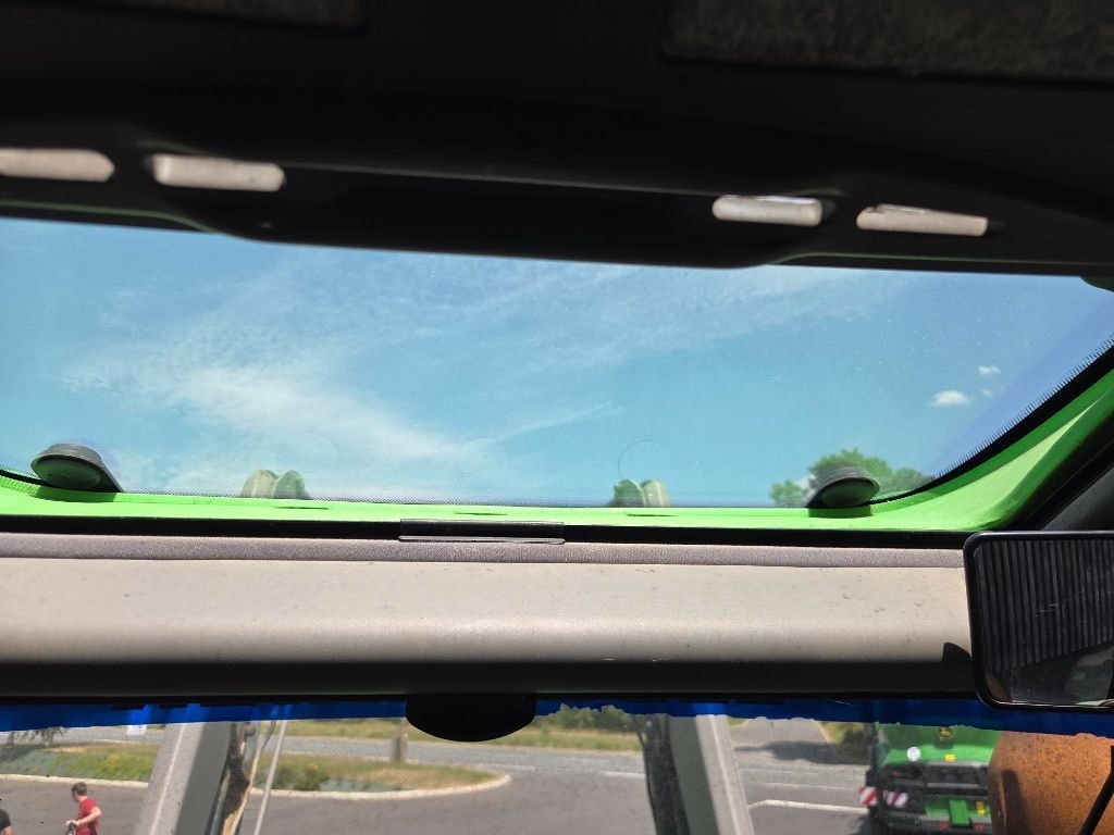 Tracteur chargeur DEUTZ FAHR 6120 TTV - photo slide 25