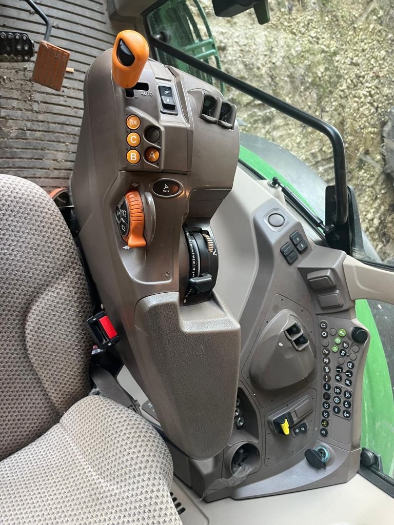 Tracteur JOHN DEERE 6195M - photo slide 13