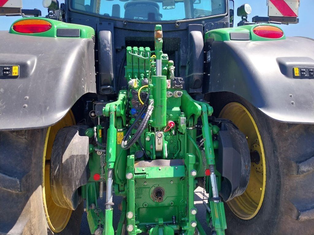 Tracteur JOHN DEERE 6R 230 - photo slide 12