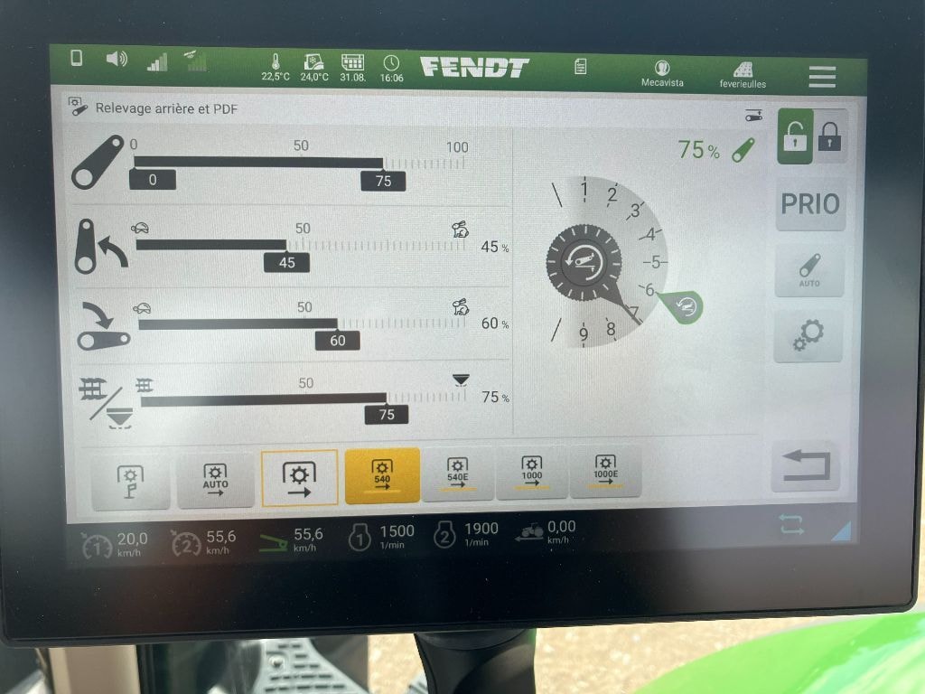 Tracteur FENDT 724 VARIO PROFI + - photo slide 16