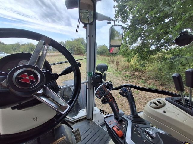 Tracteur MASSEY FERGUSON 5S 125 - photo slide 11