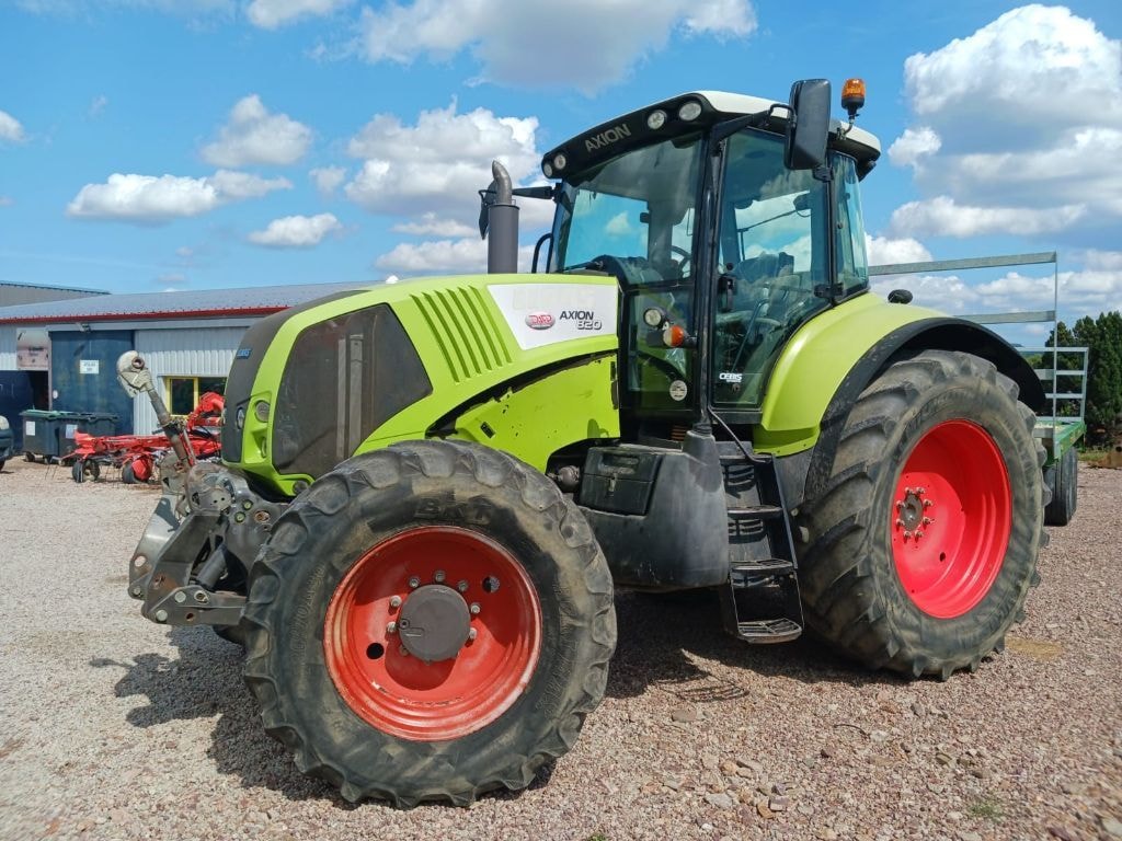 Tracteur CLAAS AXION 820 - photo slide 23