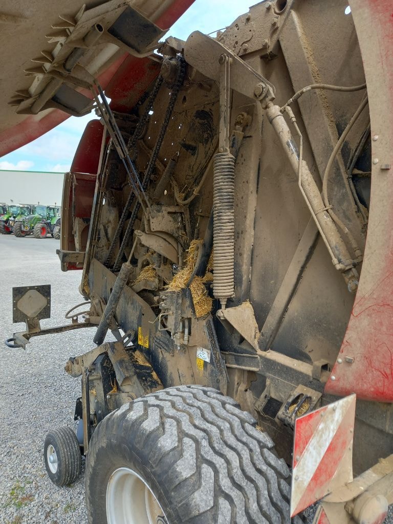 Presse balles rondes CASE IH RB 465 - photo slide 16