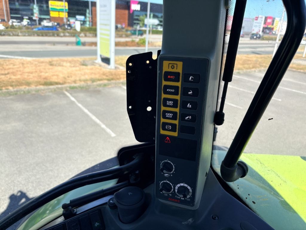 Tracteur CLAAS ARION 550 CIS+ - photo slide 11