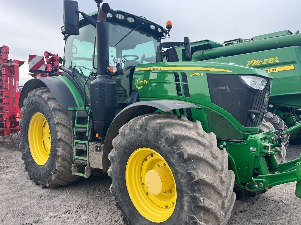 Tracteur JOHN DEERE 6250R - photo slide 9