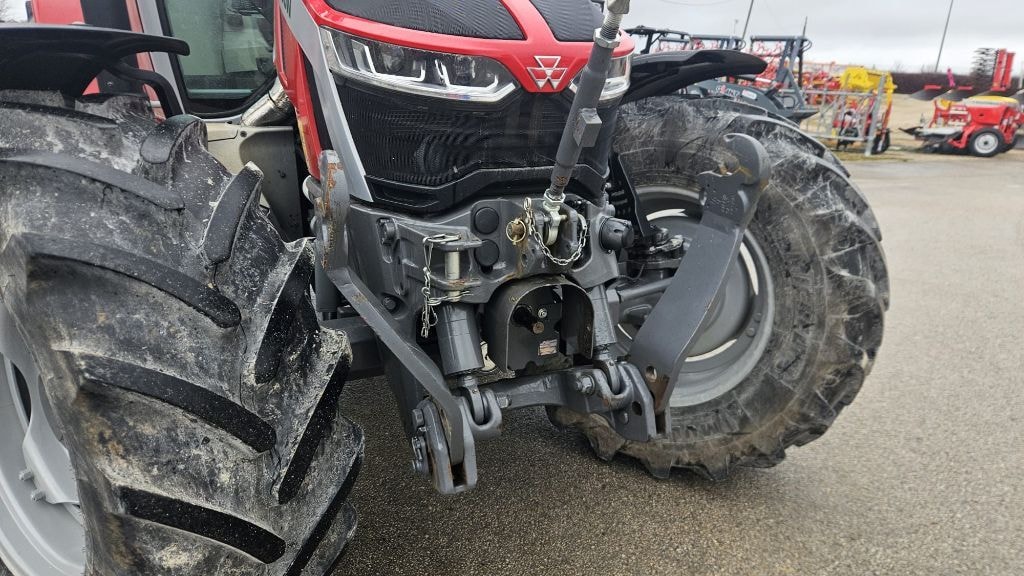 Tracteur MASSEY FERGUSON 5S.145 - photo slide 7