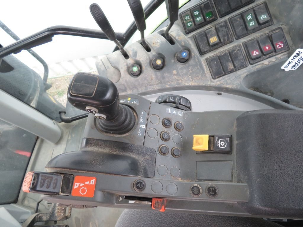 Tracteur chargeur CLAAS ARION 510 - photo slide 17