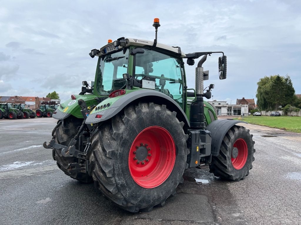 Tracteur FENDT 724 S4 PROFI + - photo slide 6