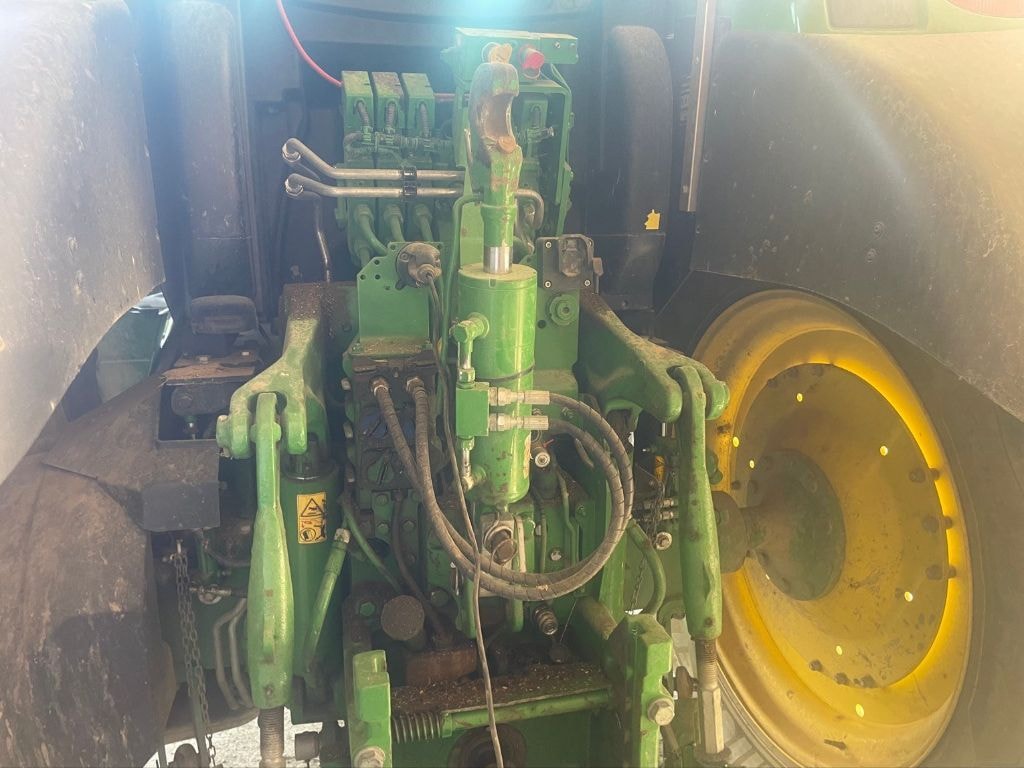 Tracteur JOHN DEERE 6195 R AUTOPOWR - photo slide 9