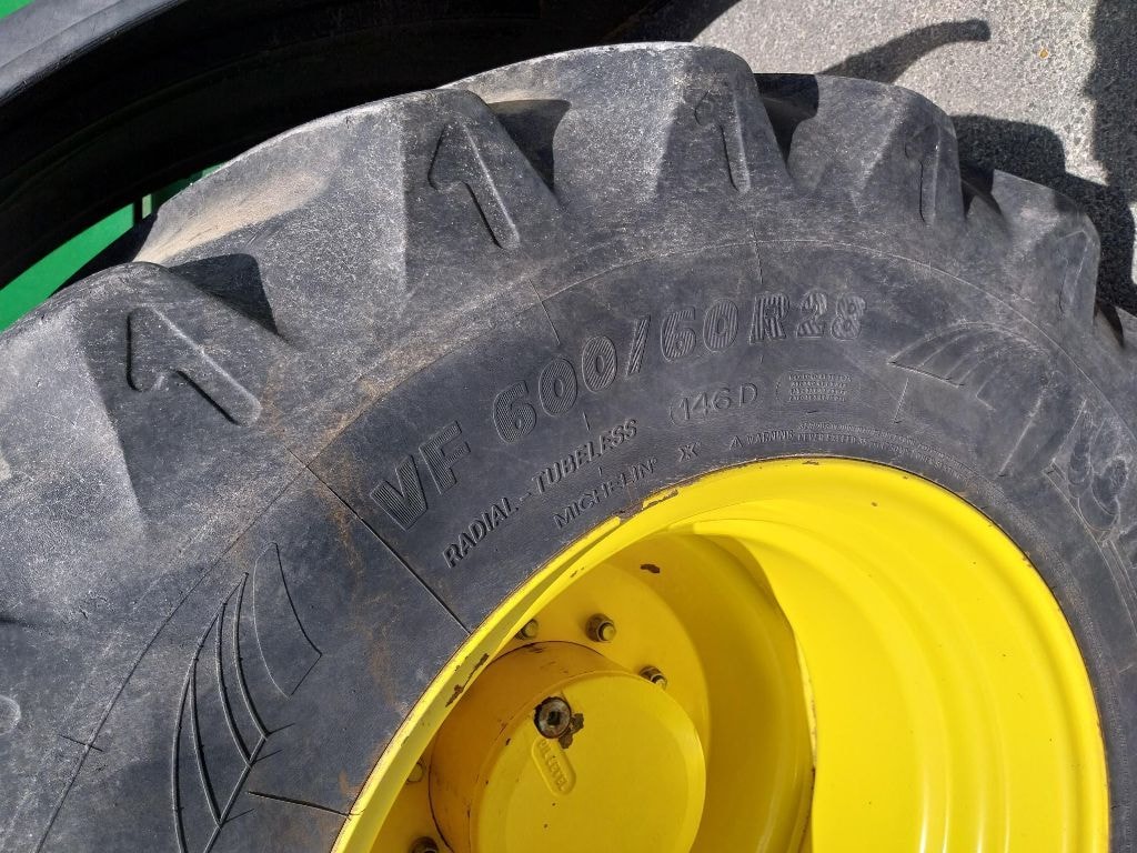 Tracteur JOHN DEERE 6140R - photo slide 12