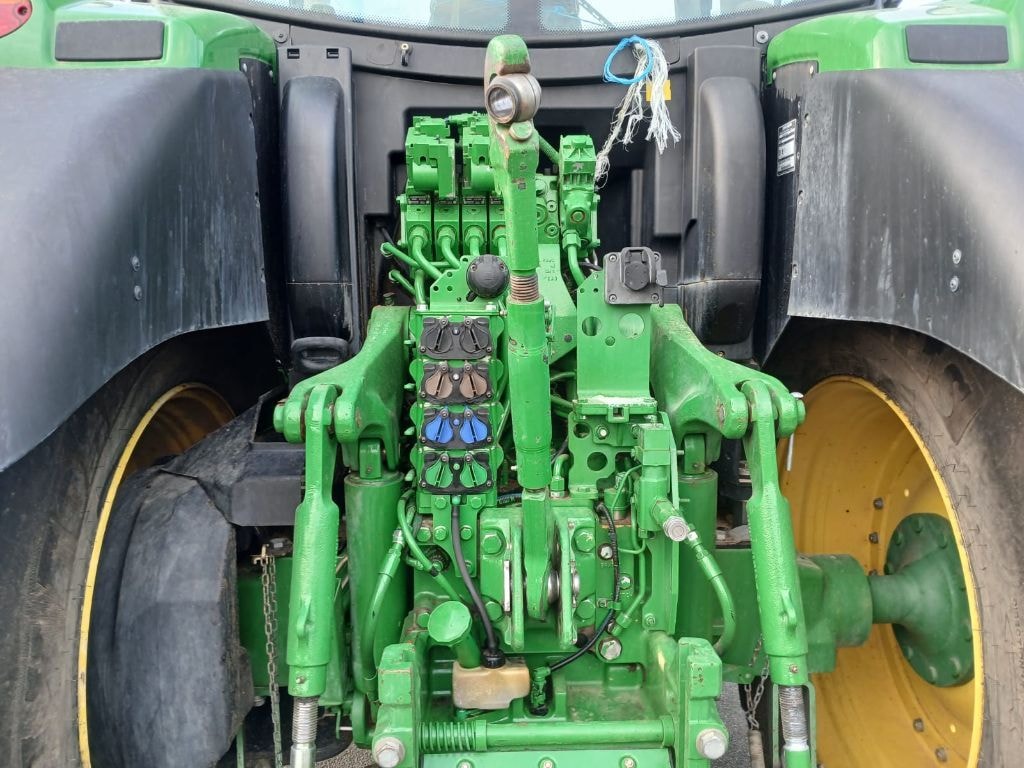Tracteur JOHN DEERE 6195R - photo slide 5