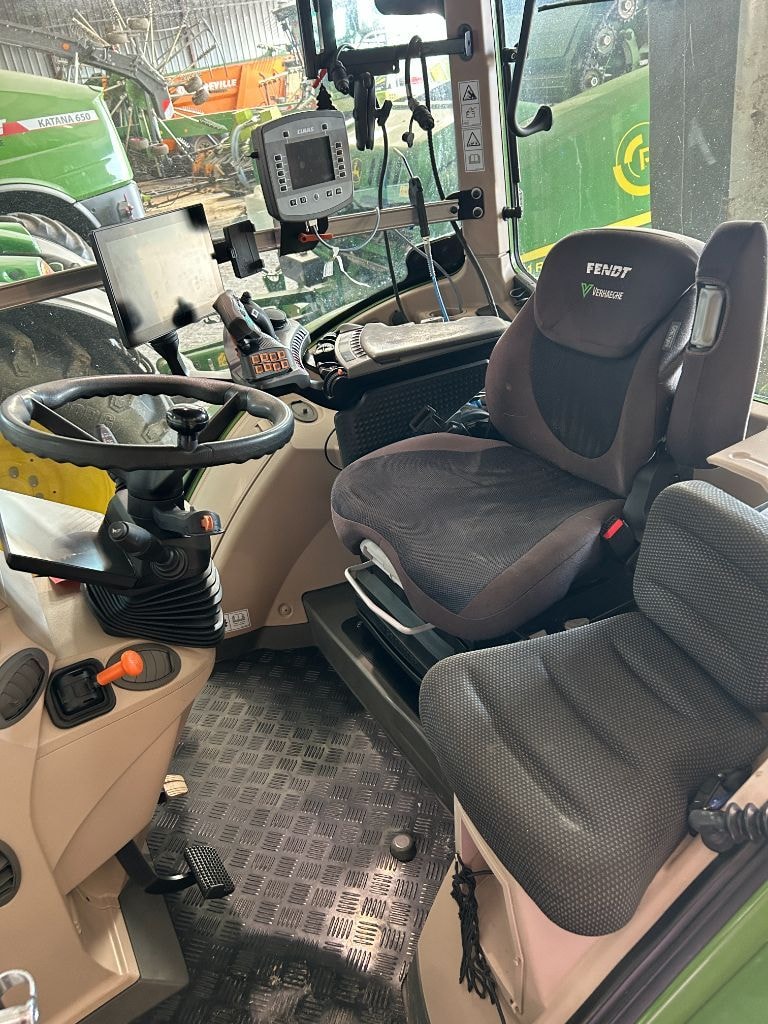 Tracteur FENDT 724 VARIO POWER + - photo slide 23