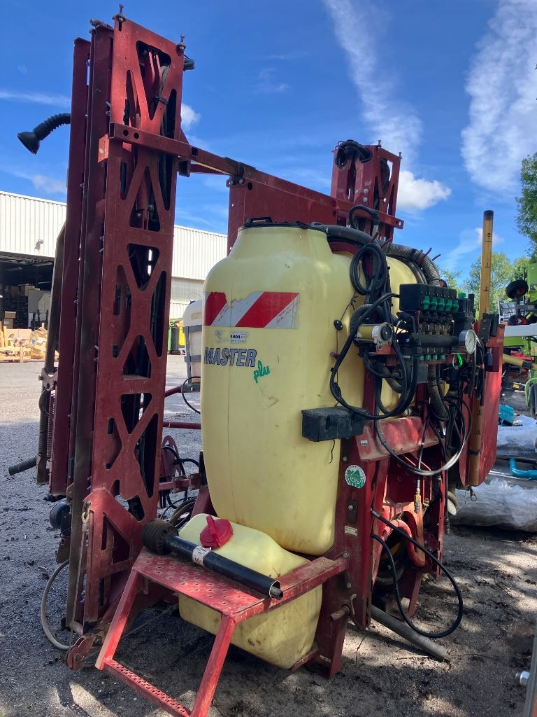 Pulverisateur HARDI MASTER PLUS - photo slide 2