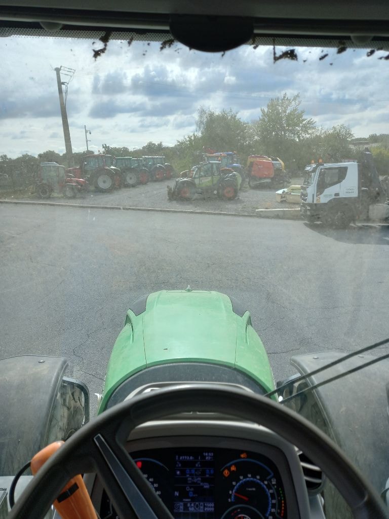 Tracteur DEUTZ FAHR 7250 TTV - photo slide 19