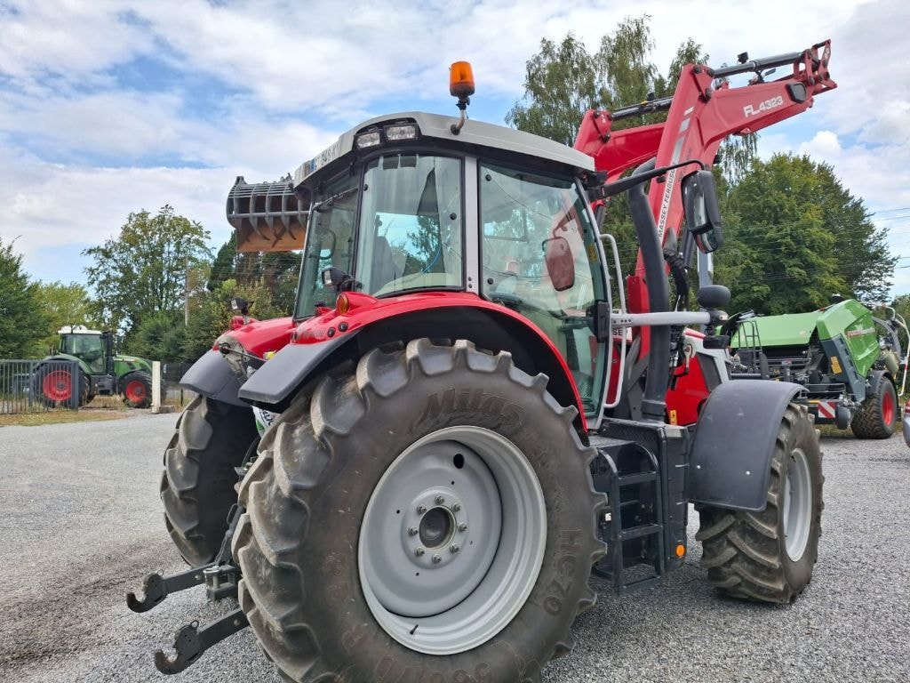 Tracteur chargeur MASSEY FERGUSON 6S155 - photo slide 8