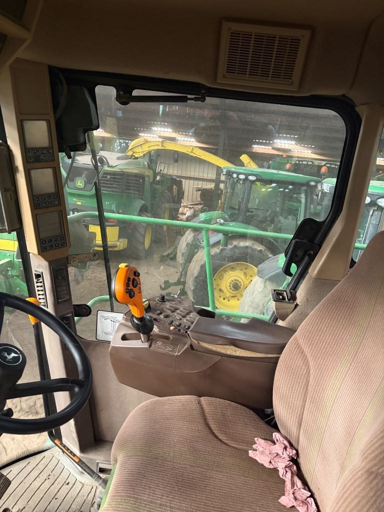 Ensileuse JOHN DEERE 7500 - photo slide 2