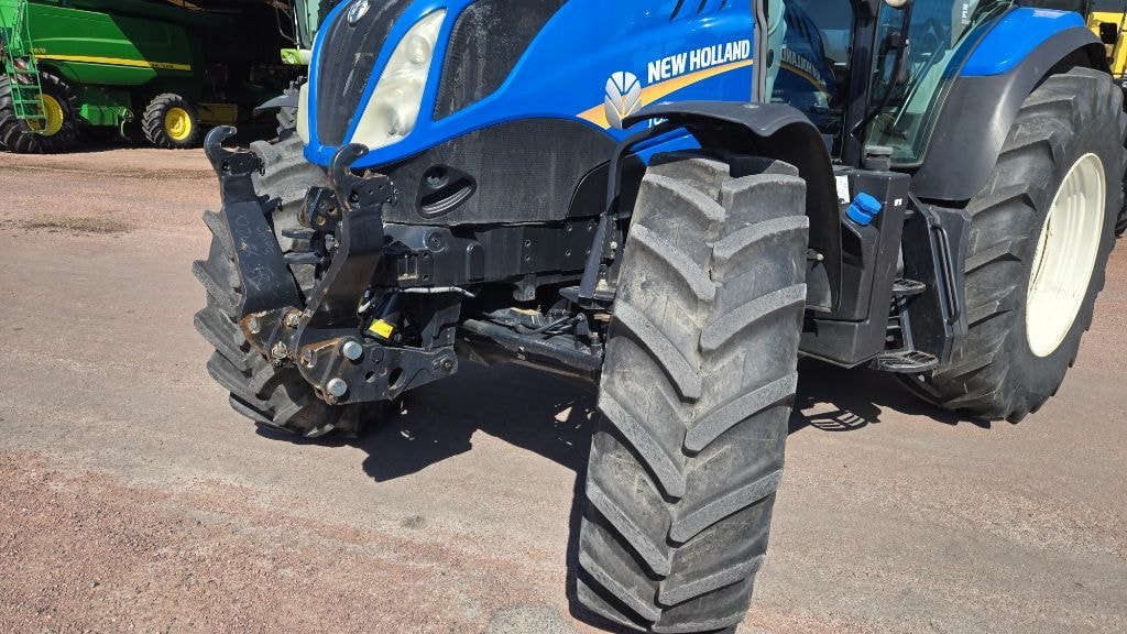 Tracteur NEW HOLLAND T6.145 AC - photo slide 9
