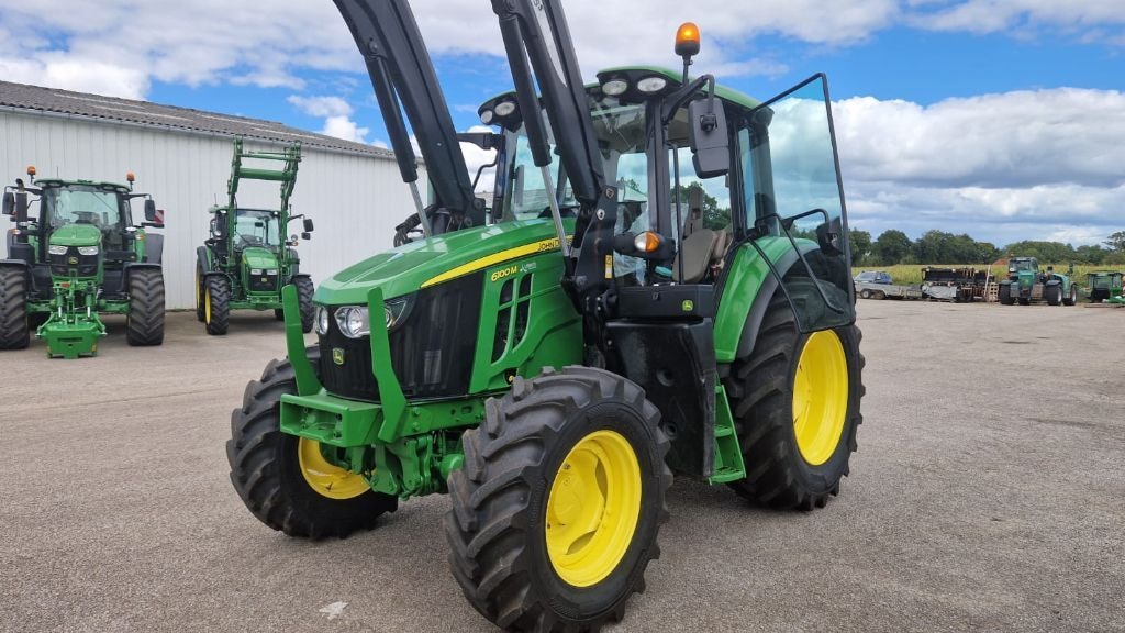 Tracteur chargeur JOHN DEERE 6100M - photo slide 4