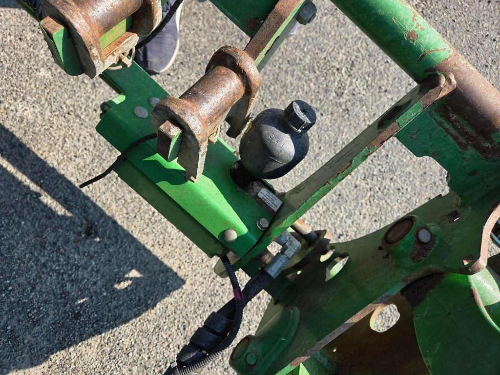 Tracteur chargeur JOHN DEERE 6110M - photo slide 9