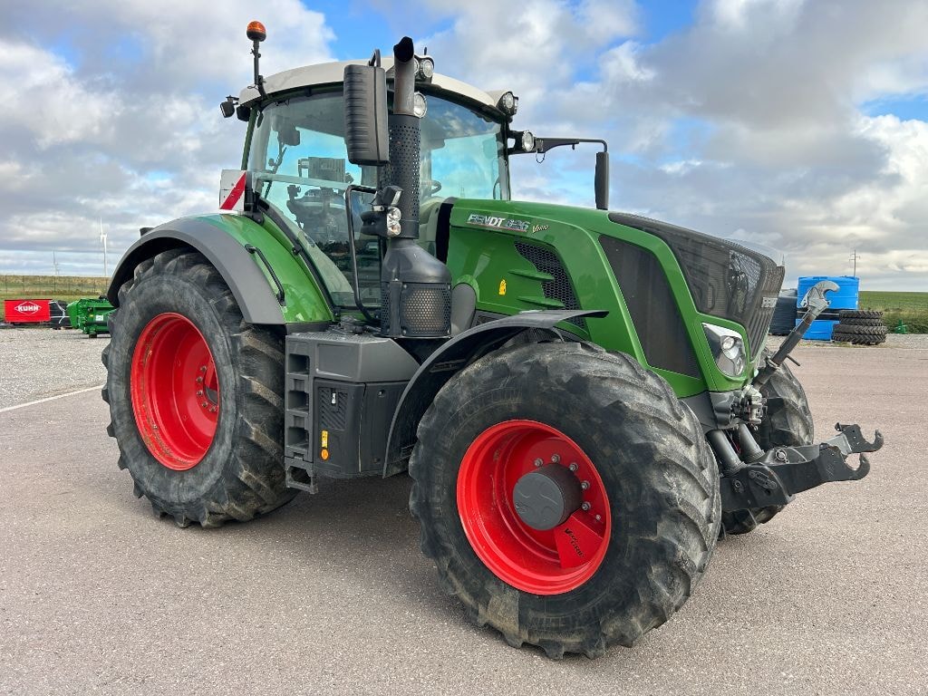 Tracteur FENDT 826 S4 PROFI PLUS - photo slide 3