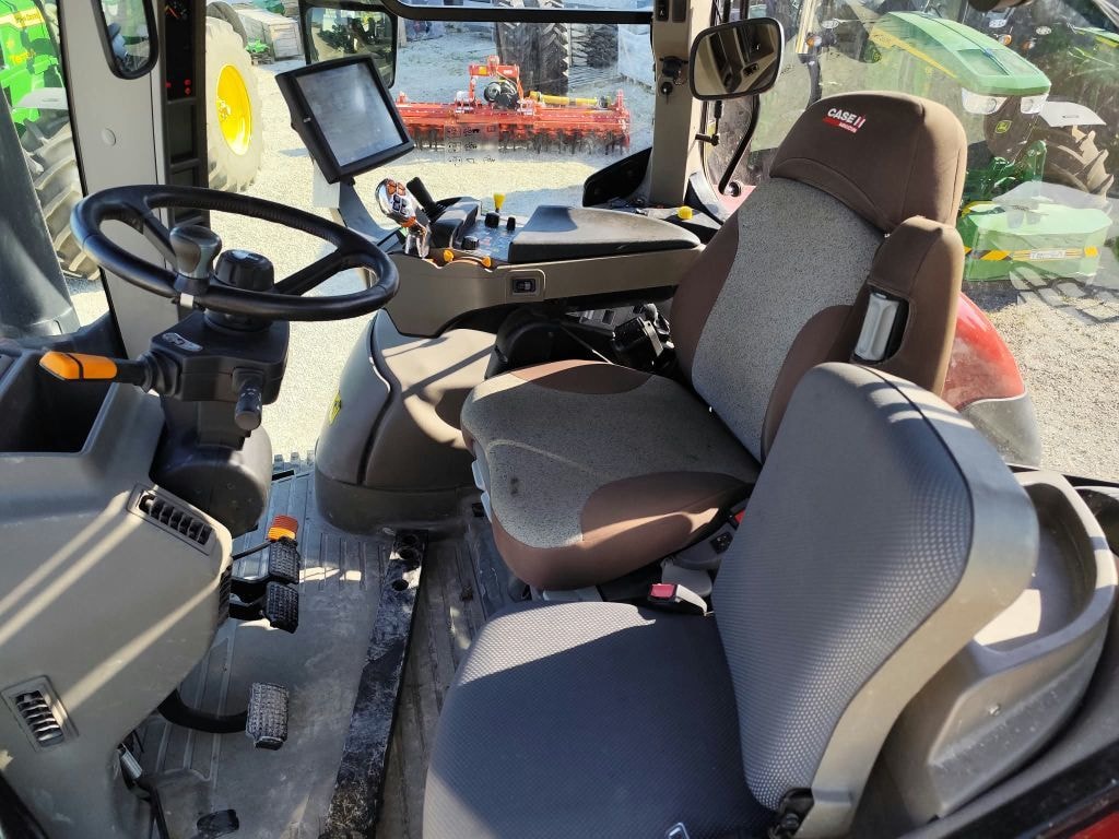Tracteur CASE IH OPTUM 270 CVX - photo slide 11