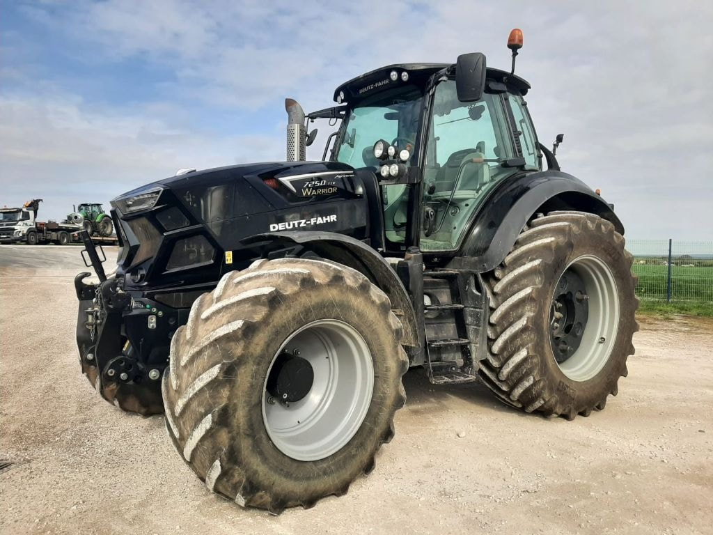 Tracteur DEUTZ FAHR 7250 AGROTRON TTV - photo slide 1