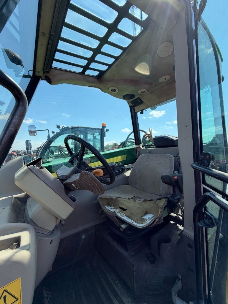 Telescopique JOHN DEERE 3220 - photo slide 4