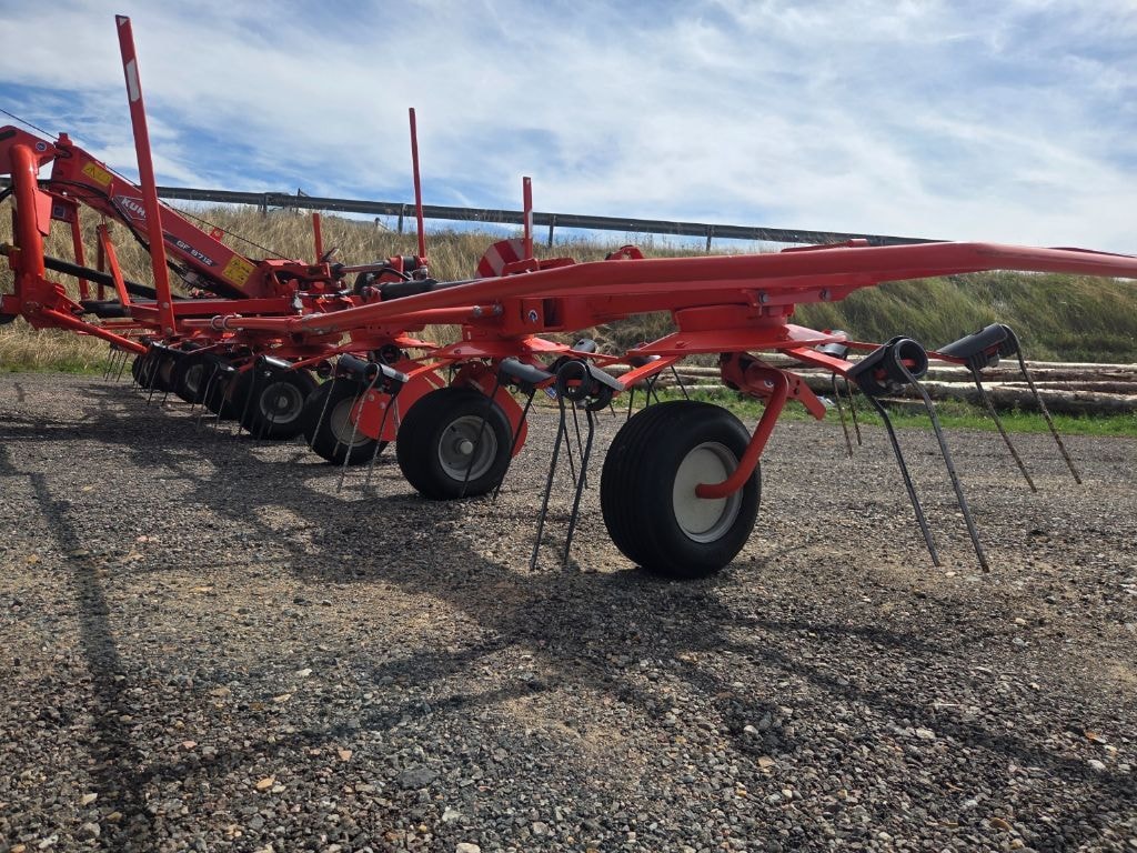 Faneuse KUHN GF8712 - photo slide 2
