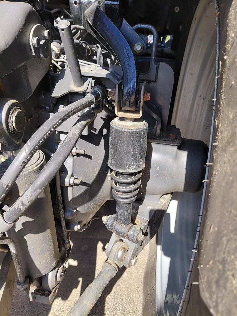 Tracteur MASSEY FERGUSON 7724 DVT EFFICIENT - photo slide 6