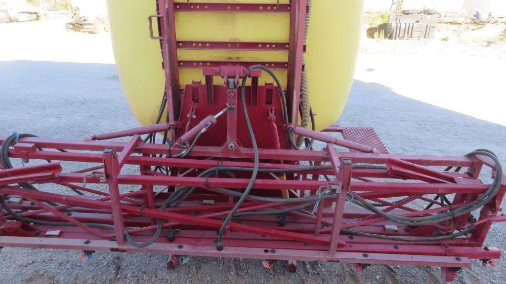 Pulverisateur HARDI 1000 - photo slide 8