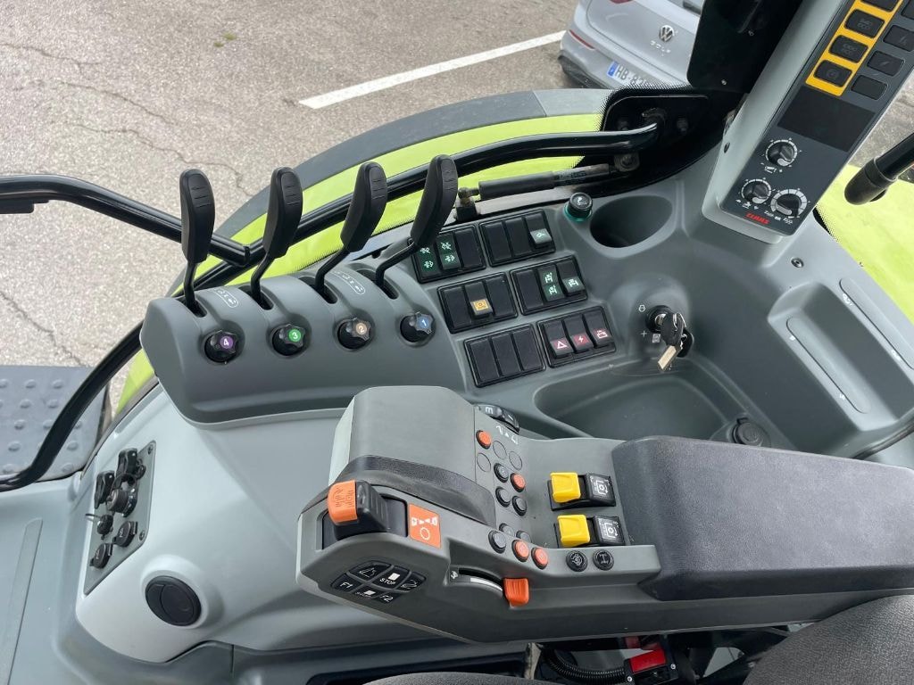 Tracteur CLAAS ARION 650 CIS  - photo slide 10