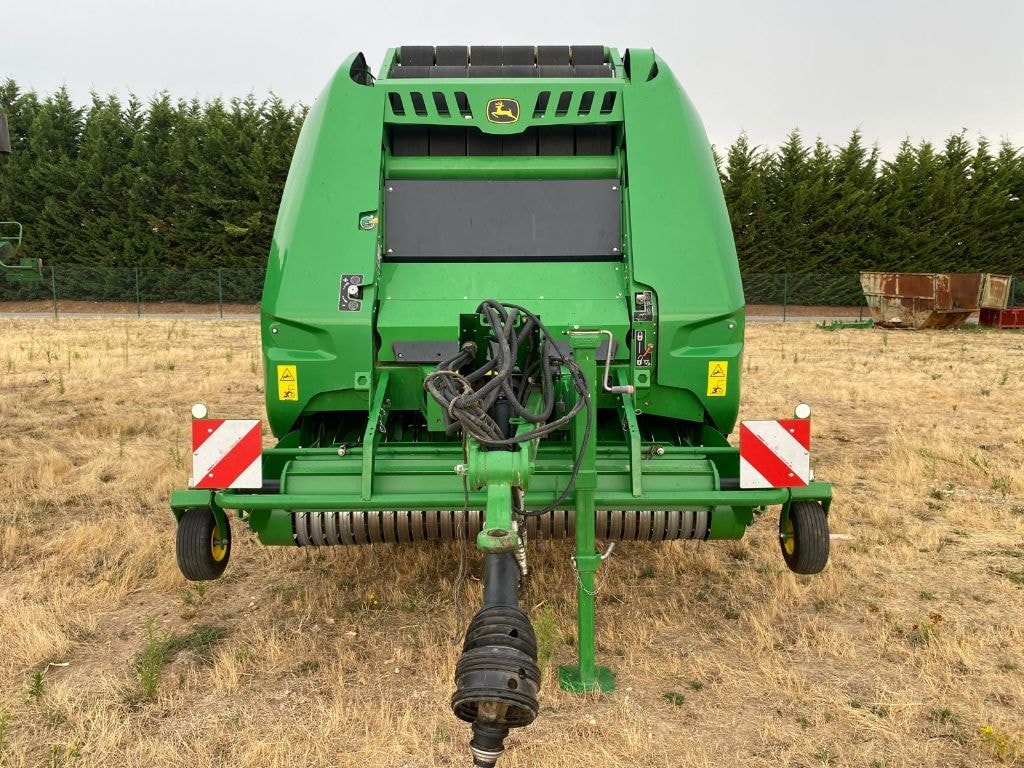 Presse balles rondes JOHN DEERE V451m  - photo slide 5