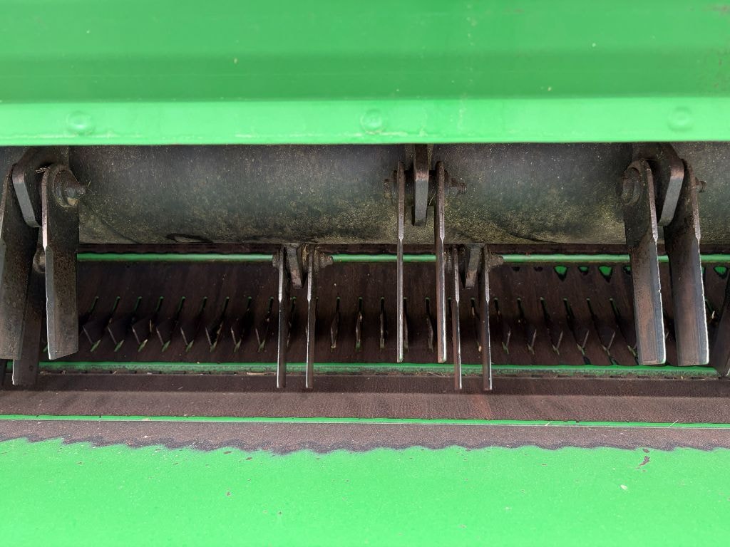 Moissonneuse JOHN DEERE T660 HM - photo slide 5