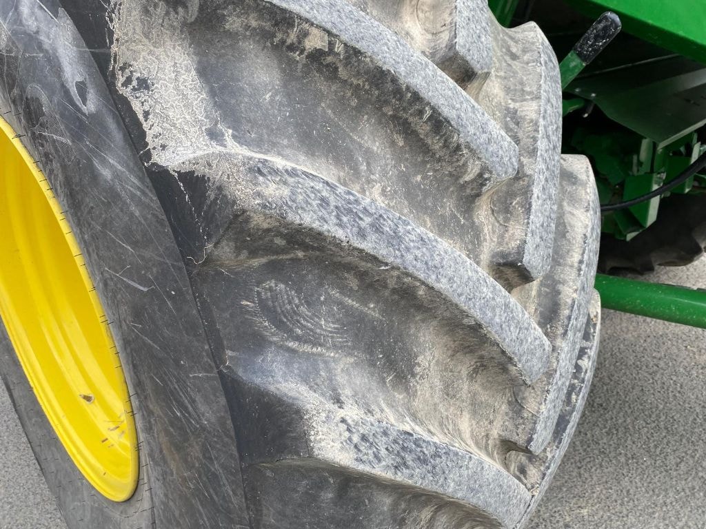 Moissonneuse JOHN DEERE T 560 HM - photo slide 30