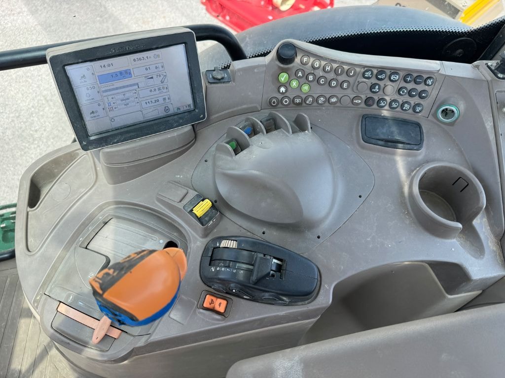 Tracteur JOHN DEERE 6115R - photo slide 20