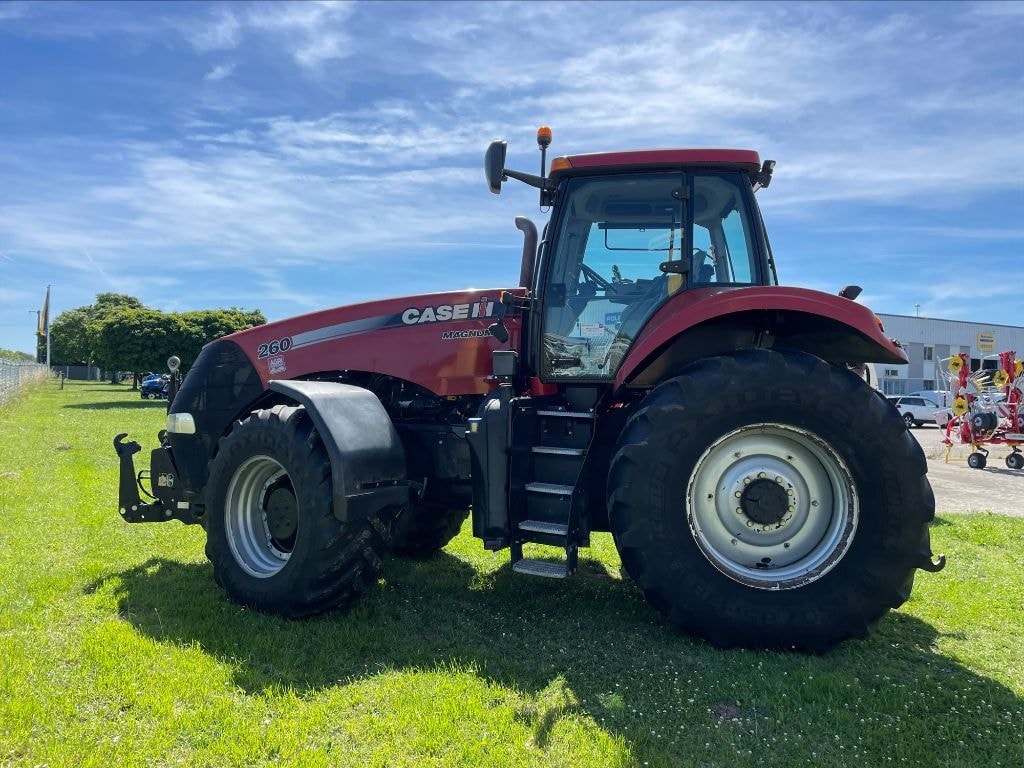 Tracteur CASE IH MAGNUM 260 - photo slide 11