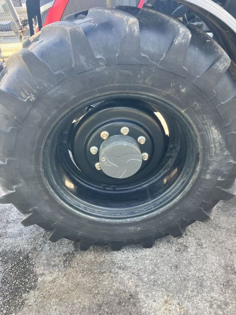Tracteur VALTRA G135 - photo slide 19