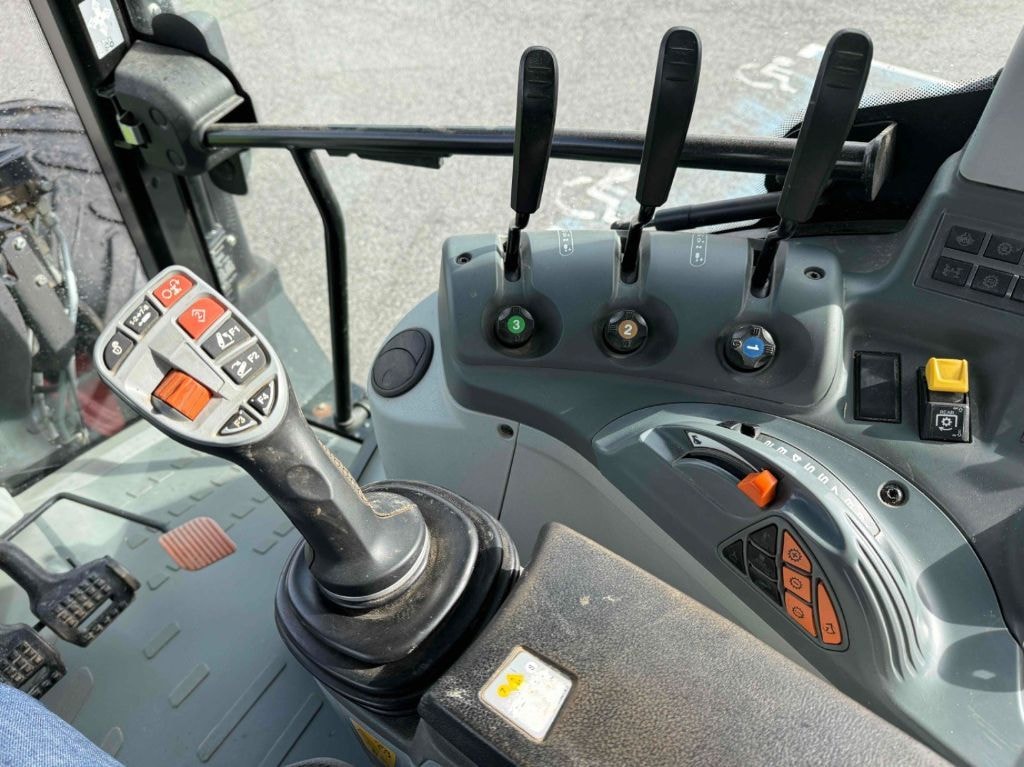 Tracteur CLAAS ARION 450 - photo slide 25