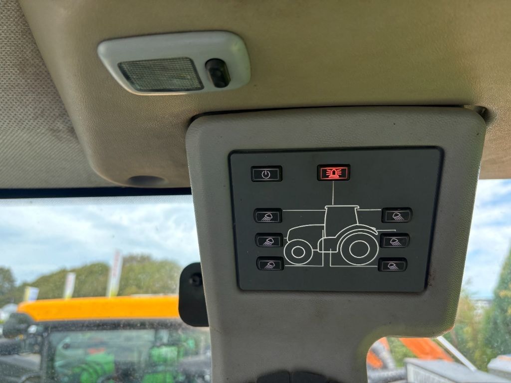 Tracteur CLAAS AXION 820 - photo slide 29