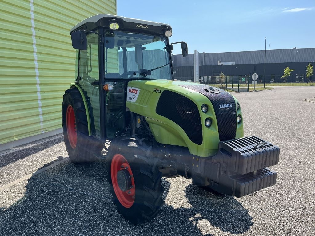 Tracteur fruitier CLAAS NEXOS 230 F  - photo slide 6