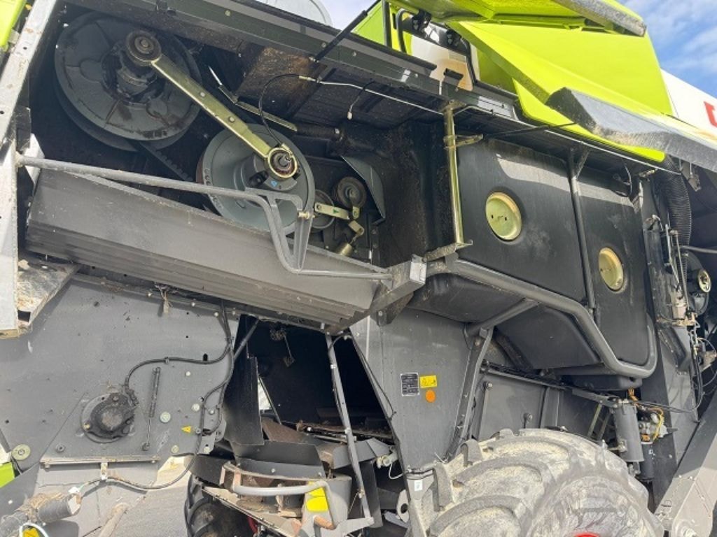 Moissonneuse CLAAS LEXION 740 - photo slide 11