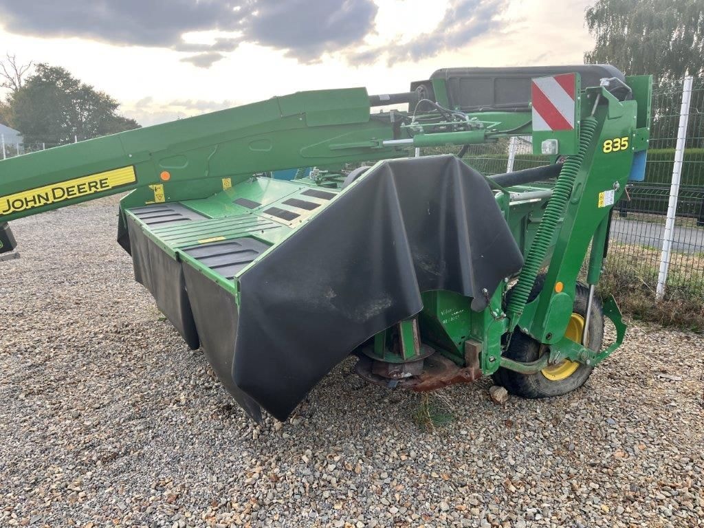 Faucheuse conditionneuse JOHN DEERE 835 - photo slide 3